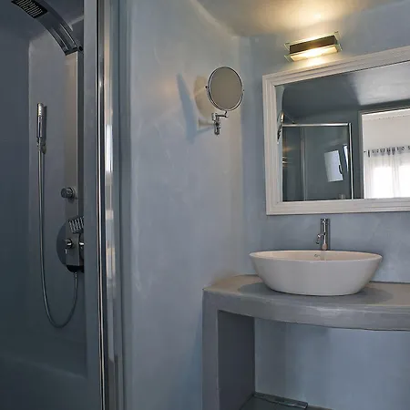 Numo Mykonos Boutique كالافاتيس