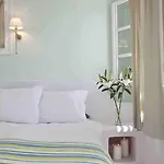 Numo Mykonos Boutique Kalafati